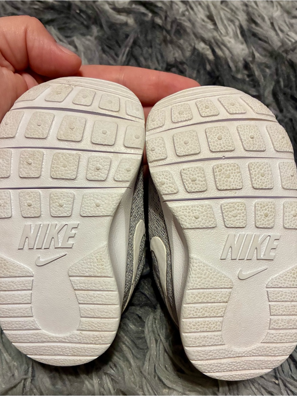 Nike Toddler Grey Shoes - Picture 4 of 4